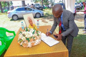 Vice Chancellor Extends Condolences to Governor Kenneth Lusaka _02