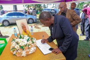 Vice Chancellor Extends Condolences to Governor Kenneth Lusaka _04