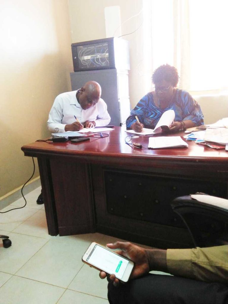 Cascading of Performance Contract for 20182019 FY between Deans and CoDSDirectorsHoDS4