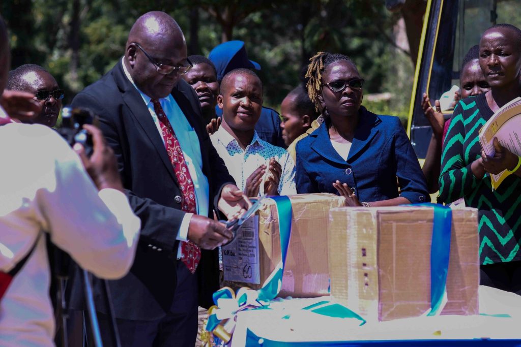 22000-Volumes-of-Books-to-enrich-Schools-and-Community-Libraries-_007-scaled-1