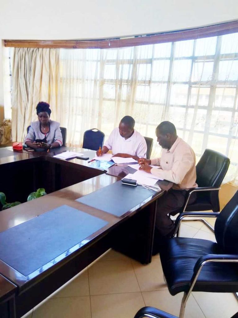 Cascading of Performance Contract for 20182019 FY between Deans and CoDSDirectorsHoDS8