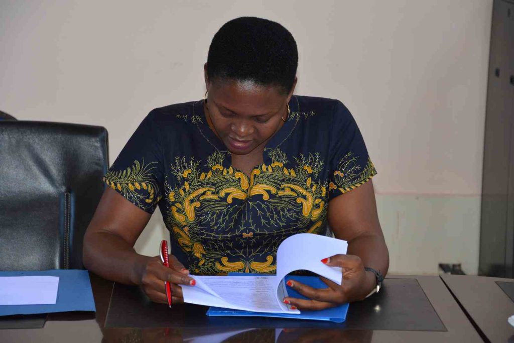 Cascading of Performance Contract for 20182019 FY between Deans and CoDSDirectorsHoDS26