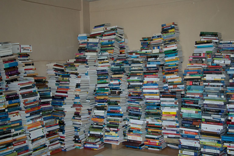 Kibabii University Receives 23,000 Volumes of Books Album2