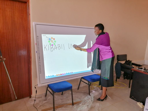 Kibabii University Receives an Infrared Smart Interactive Whiteboard