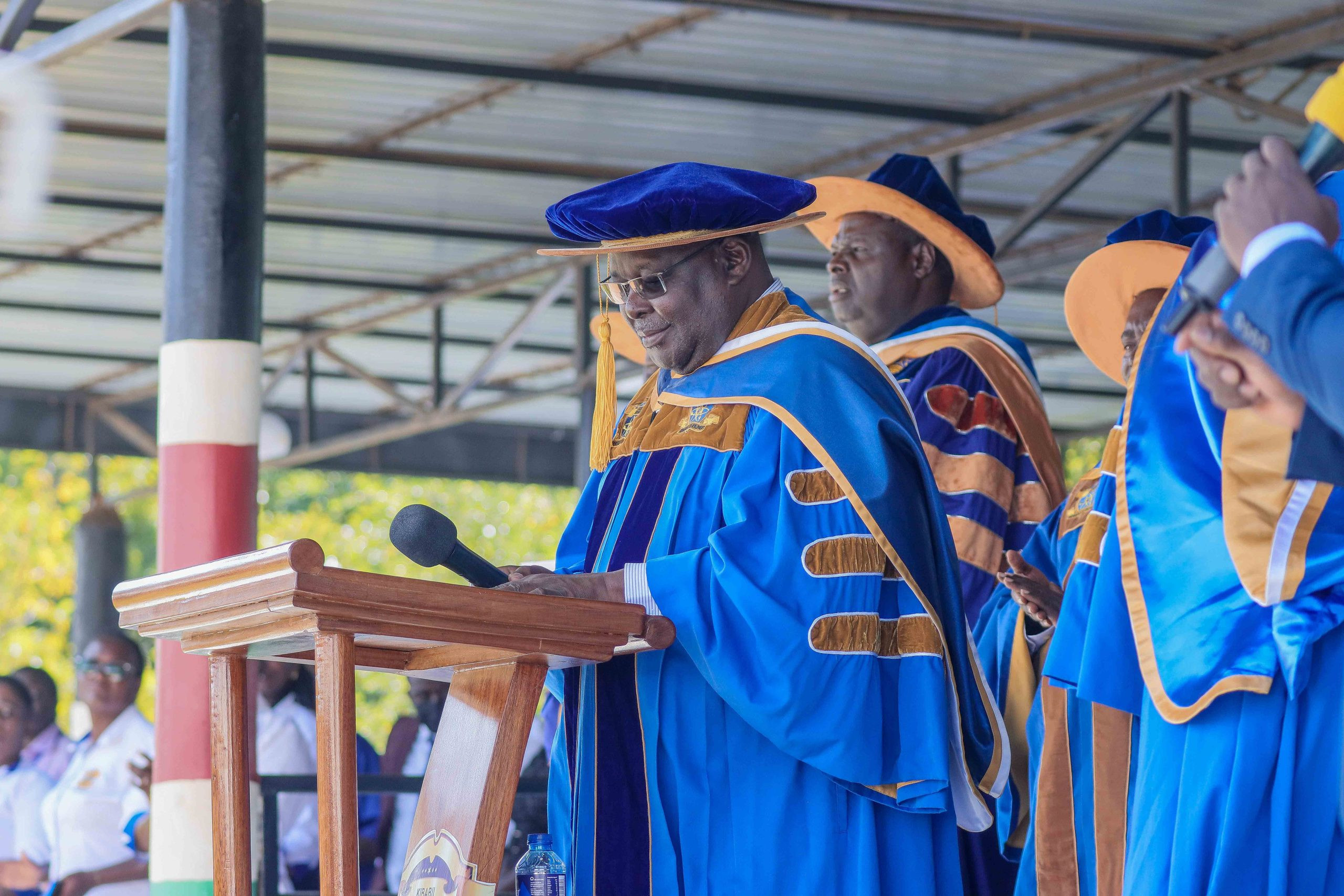 Vice Chancellor Welcomes over 3,000 Freshmen in his Address _-29